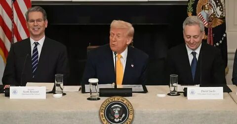 Donald Trump's four-word comment to investors at crypto summit as Bitcoin plummets - Irish Star