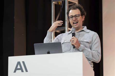 Anthropic CEO in email to employees on $1B signing bonus by Mark Zuckerberg