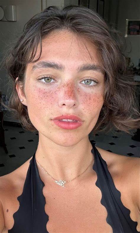 Why is Gio Scotti so Famous? Her Age, Body Measurements, Dating