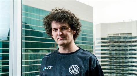 FTX Founder Who Played LoL During Meetings Was Rubbish, Reportedly - TheGamer