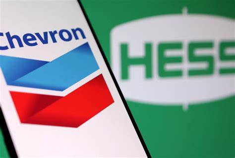 Chevron Overcomes ExxonMobil to Acquire Hess. Which High-Yield Energy Stock Is the Better Buy Now?