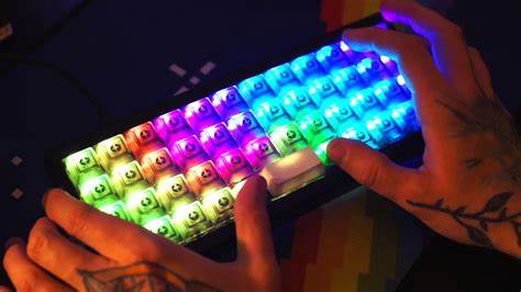 Custom mechanical keyboard: OS-specific custom RGB lighting with QMK