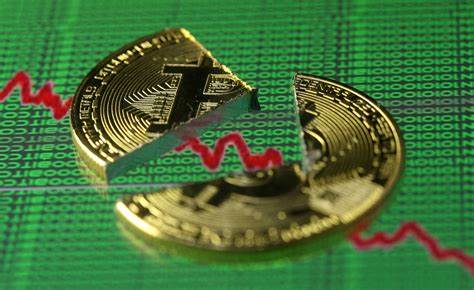 Bitcoin slides more than 5% to lowest since November 11 - Yahoo Canada Finance