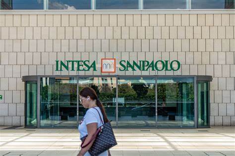 Italy’s Banking Giant Intesa Sanpaolo Buys Over $1 Million in Bitcoin - BeInCrypto