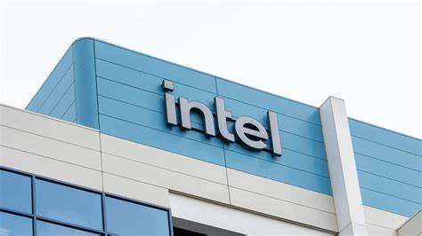 Intel’s Chip Strategy Shifts Again: Time to Buy the Dip?