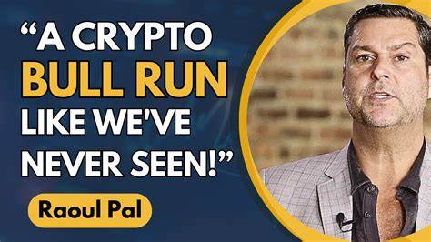 Raoul Pal Predicts Second Phase of the ‘Banana Zone,’ Sees Crypto Bull Run Extending to 2026