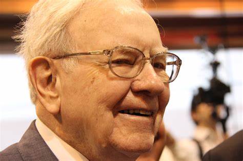 Warren Buffett Has Put Almost $78 Billion to Work in His Favorite Stock Over 7 Years, and It Recently Fell 10% -- Is the Oracle of Omaha a Buyer?