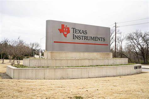Texas Instruments Stock Slumps on Soft Profit Forecast