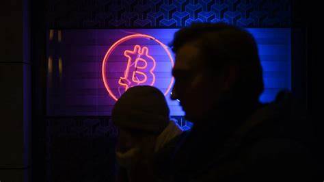 Bitcoin ETFs Chart $1.7B Weekly Inflows, Ethereum Funds Lag Behind