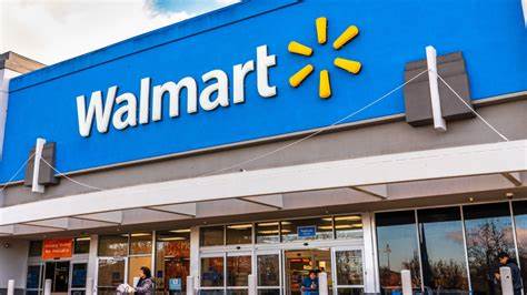 Walmart, Amazon Seek Crypto Leads: Are Retail Giants Finally Embracing Bitcoin? - Observer