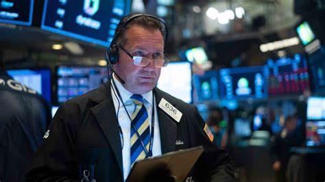 Dow tumbles 800 points as sell-off intensifies following Trump's confirmation of tariffs on Mexico and Canada: Live updates - CNBC