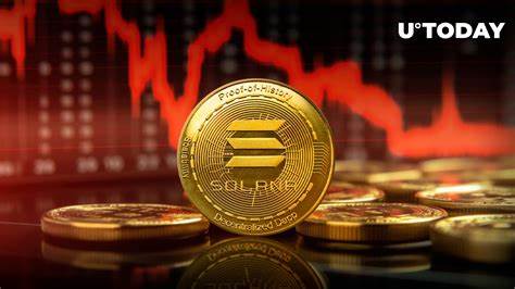 Solana plunges 15% within hours, traders speculate sell-off from Binance, Kraken