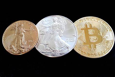Bitcoin vs. Gold - Benzinga