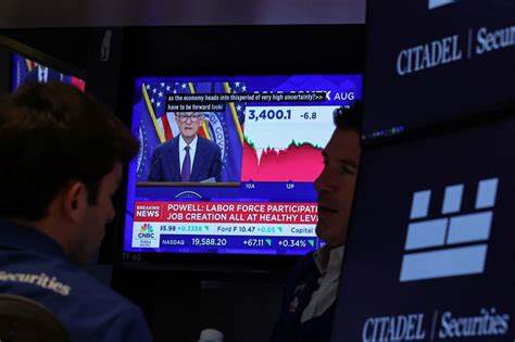 Fed treads carefully, leaving markets anxious about tariff risks