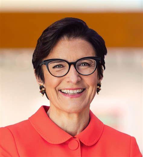 Citi CEO Jane Fraser: ‘If grandma’s investing in crypto, we better have protections in place.’ - Fortune