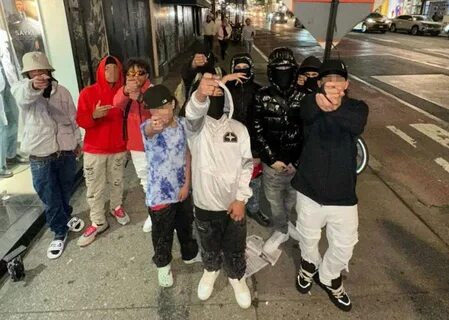 Baby-faced Tren de Aragua crew at NYC migrant shelter targets Times Square — and they’re getting away with it - Yahoo