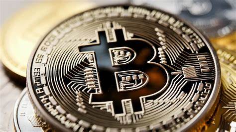 Bitcoin Price Bounces as Spot ETFs Pull in $556 Million - Decrypt