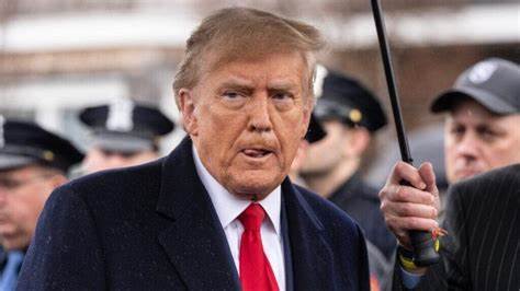 Donald Trump Cuts Kamala Harris' Election Odds Lead To 4 Points, But He Leads In These 2 Crucial Swing States - Benzinga