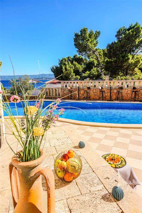 Hotel Sol – About Us