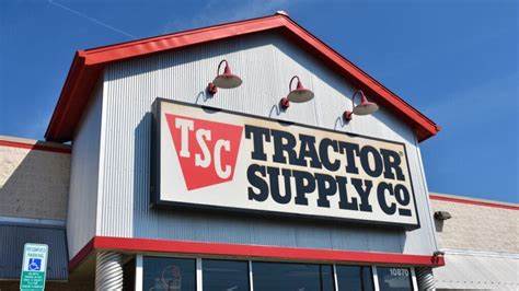 Tractor Supply's New Stores Fuel Strong Sales, Solid Outlook