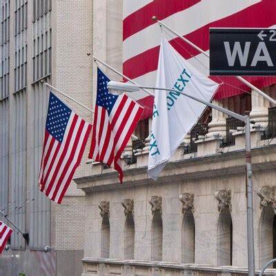 Wall Street sees 'slower' pace of Fed rate cuts in 2025 - Yahoo Finance