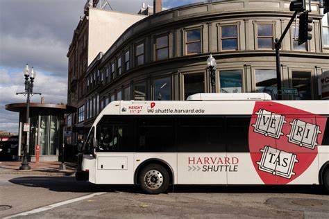 Harvard Bonds Draw Buyers as Clash With Trump Fuels Selloff