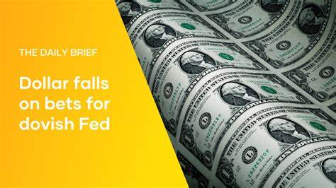 Dollar Weakens Amid Rising Bets on Dovish Fed