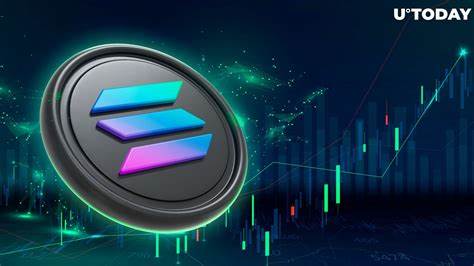 Solana (SOL) Network Revenue Plummets to Six-Month Low Amid User Activity Drop