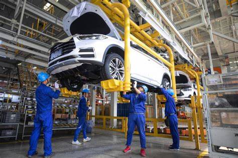 Asian Factory Activity Stays Subdued as Tariff Deadline Looms