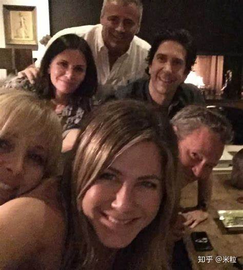 老友记的六位主演现在的情况什么样？相互之间还有联系吗？ - 知乎