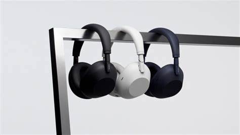 Bluetooth Zero-Day Turns Headphones into Surveillance Devices