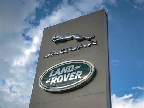 Jaguar Land Rover все еще не возобновила производство после хакерской атаки