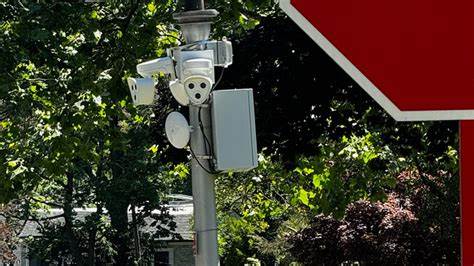 AI Cameras Change Driver Behavior at Intersections