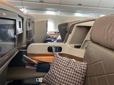 I've flown on Singapore's world's longest flight in business class. It was nice, but the new seats will be a game changer. - Business Insider