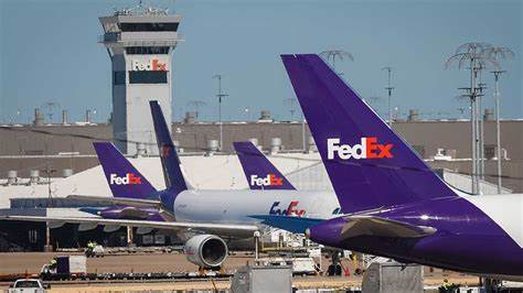 Why FedEx Stock Is Diving After It Broke This Decade-Long Trend