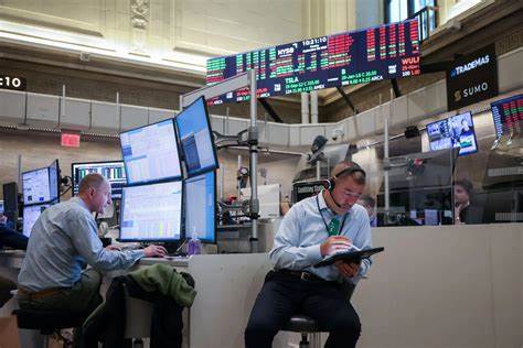 Markets Gear Up for Series of Fed Cuts With Bullish Bets at Risk