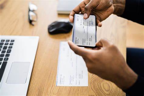 What Is Mobile Cheque Deposit? How Does It Work?