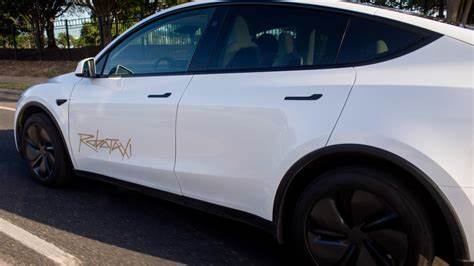 From robotaxis to rockets: Morningstar rated these two ETFs as top performers. How they're positioning right now