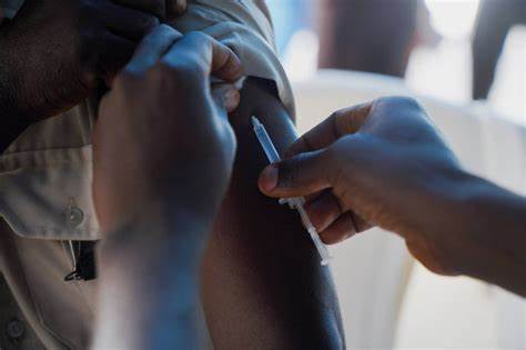 US taxpayer-funded vaccine doses may expire, lawmakers say