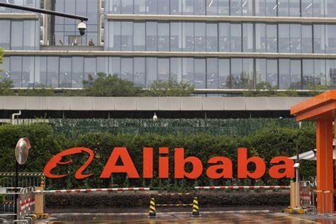 Jack Ma Says You Need A Good Boss Before 30, But Once You Turn 50 You Need To Take A Different Approach To Life: Here's What The Alibaba-Founder Meant