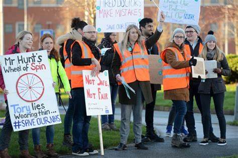 Health Secretary to meet junior doctors and dentists over strikes and reform - Yahoo Finance UK