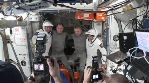 NASA astronaut described eerie moment he saw 'snakes' in space