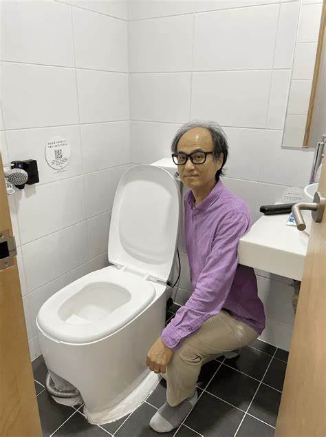 Science school toilets turn dumps into digital currencies - Forkast News