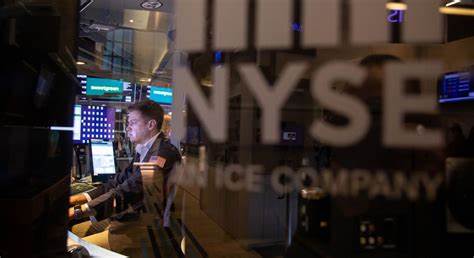 Goldman Traders Say Stock Rally to Go On Before Fading in August