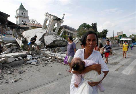 Earthquake in Philippines Videos and Photos: Chaotic Scenes, Devastation After Powerful Quake Strikes - LatestLY
