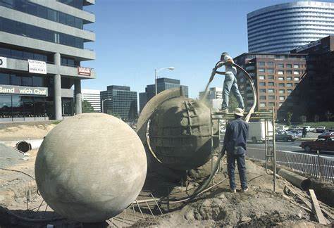 When the Dutch Tried to Live in Concrete Spheres
