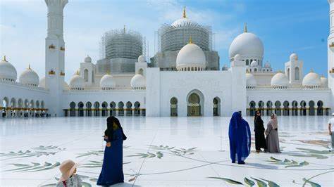 Scheich-Zayid-Moschee: Abu Dhabis Gotteshaus der Superlative - TRAVELBOOK