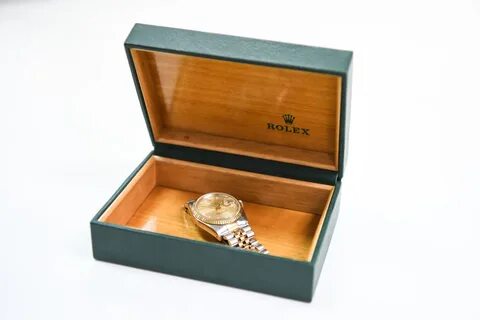 Rolex, Patek Investment Beats S&P Gains Over Five Years - Bloomberg