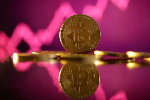 Bitcoin slumps 8% as it heads for bruising monthly drop - Reuters.com