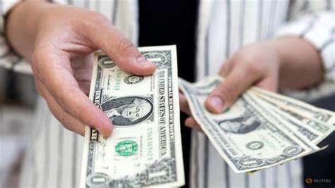 Dollar rise against major currencies; bitcoin hits fresh record high